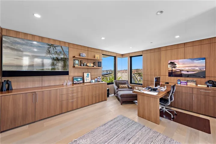 21 Seabreeze, Dana Point, California 92629