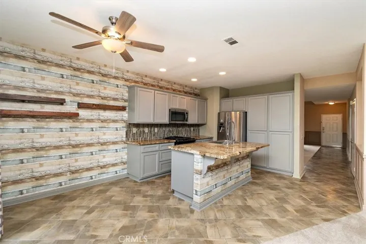 14604 Stonecress Street, Victorville, California 92394