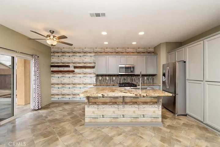 14604 Stonecress Street, Victorville, California 92394