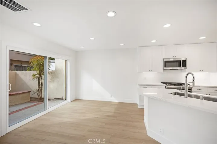 104 Almador, Irvine, California 92614