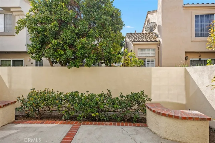 104 Almador, Irvine, California 92614