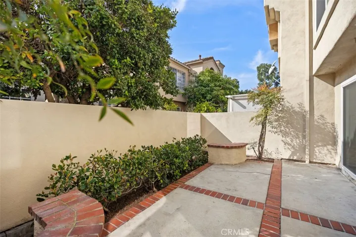 104 Almador, Irvine, California 92614