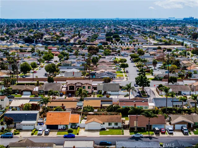 9366 Shrike Ave Avenue, Fountain Valley, California 92708