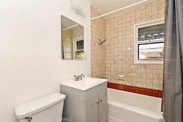 667 W Arrow, Upland, California 91786