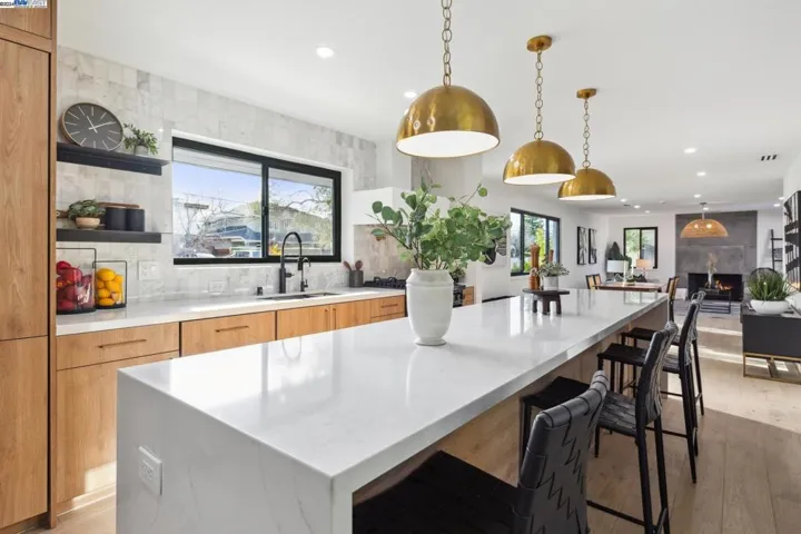 3181 Waverley St, Palo Alto, California 94306