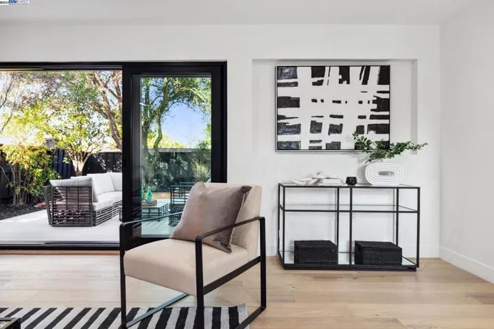 3181 Waverley St, Palo Alto, California 94306