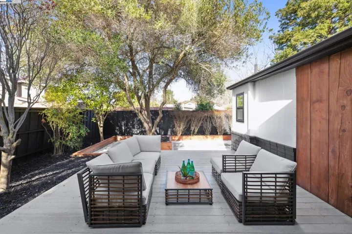 3181 Waverley St, Palo Alto, California 94306