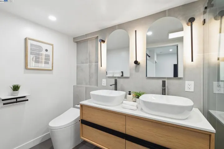 3181 Waverley St, Palo Alto, California 94306