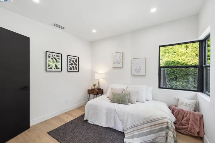 3181 Waverley St, Palo Alto, California 94306