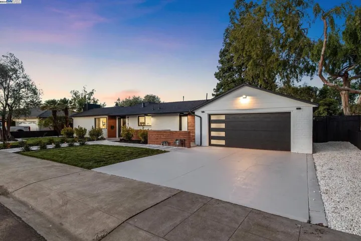 3181 Waverley St, Palo Alto, California 94306