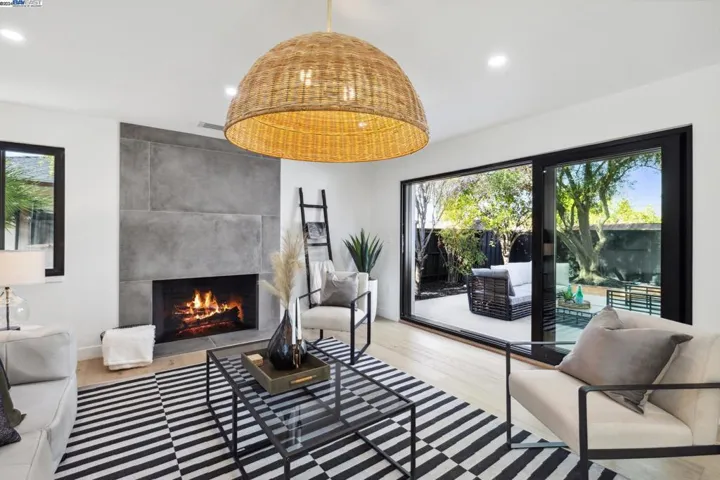 3181 Waverley St, Palo Alto, California 94306