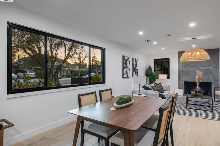 3181 Waverley St, Palo Alto, California 94306