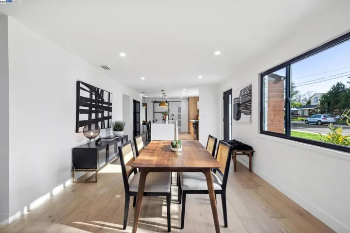 3181 Waverley St, Palo Alto, California 94306