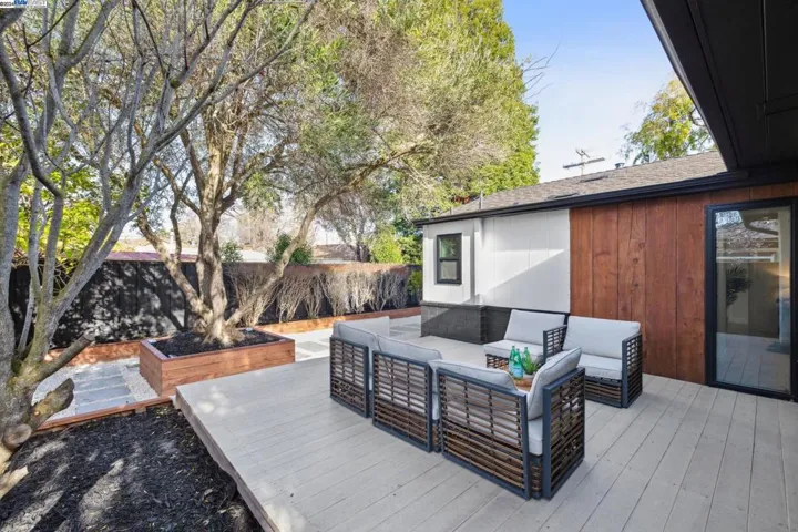 3181 Waverley St, Palo Alto, California 94306
