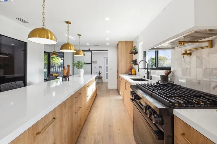 3181 Waverley St, Palo Alto, California 94306