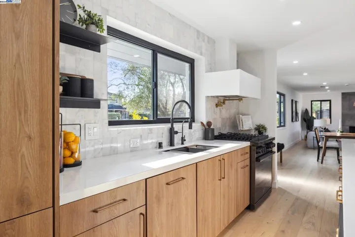 3181 Waverley St, Palo Alto, California 94306