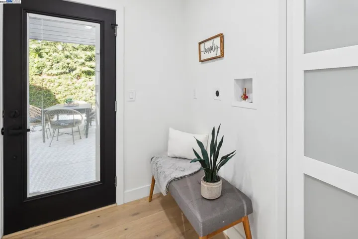 3181 Waverley St, Palo Alto, California 94306