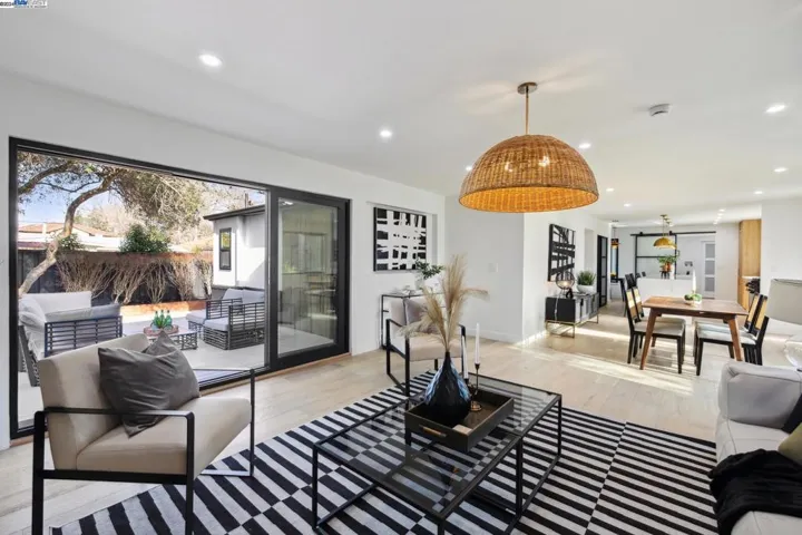 3181 Waverley St, Palo Alto, California 94306