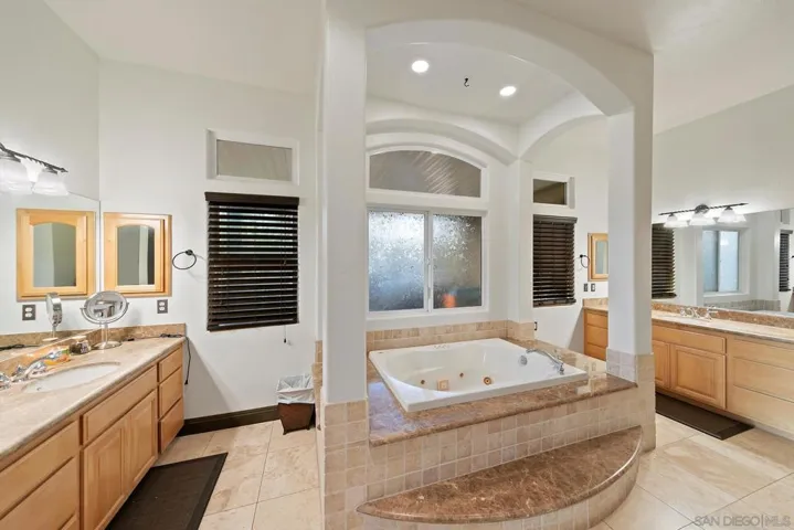 303 Woodmeadow Ln, Ramona, California 92065