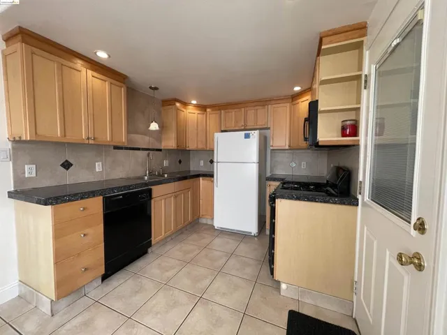 32 Island View Dr, Bay Point, California 94565
