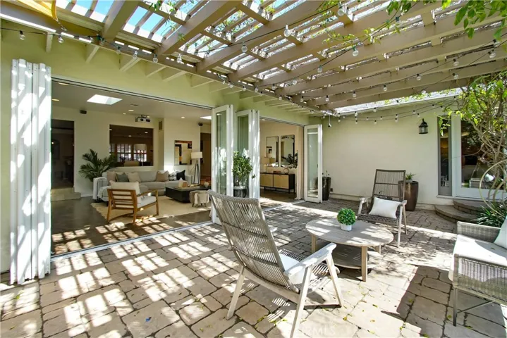 12712 Tiara Street, Valley Village, California 91607