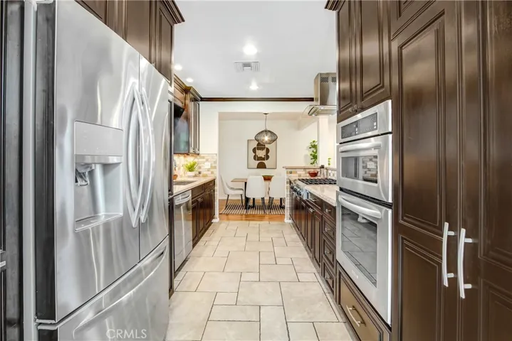 12712 Tiara Street, Valley Village, California 91607