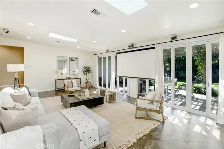 12712 Tiara Street, Valley Village, California 91607