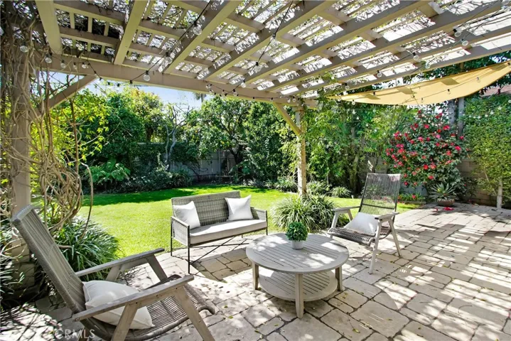 12712 Tiara Street, Valley Village, California 91607