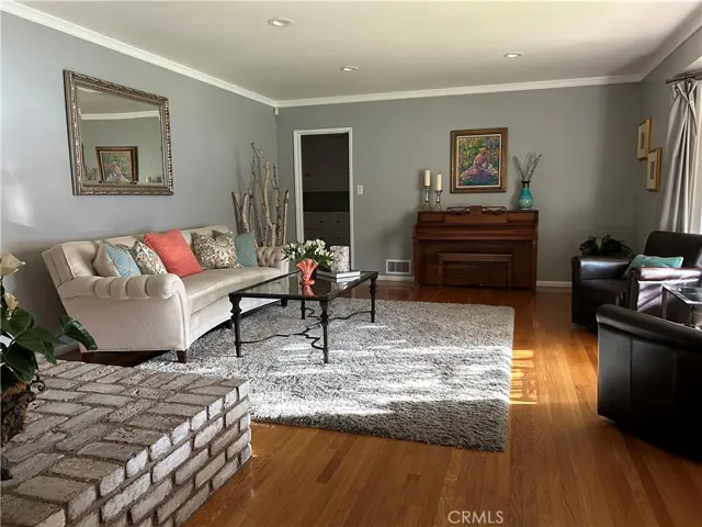 3074 E California Boulevard, Pasadena, California 91107