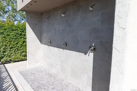 Pool Showers