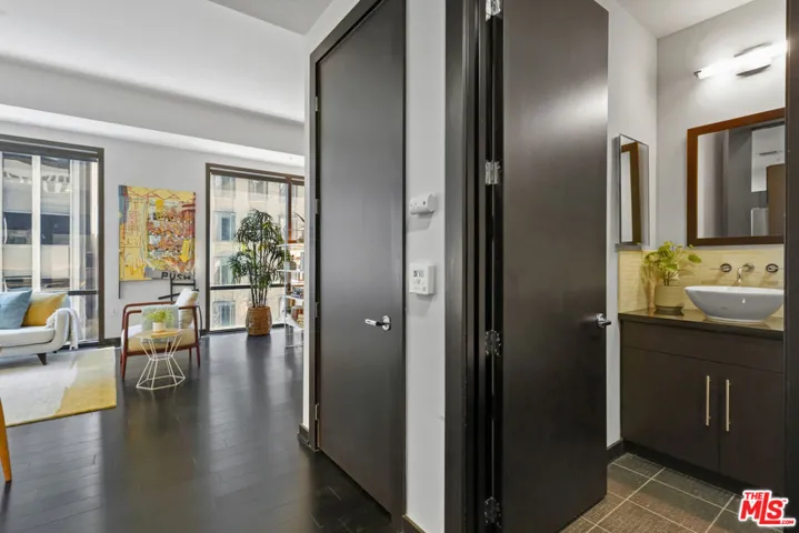 655 S Hope Street 601, Los Angeles, California 90017