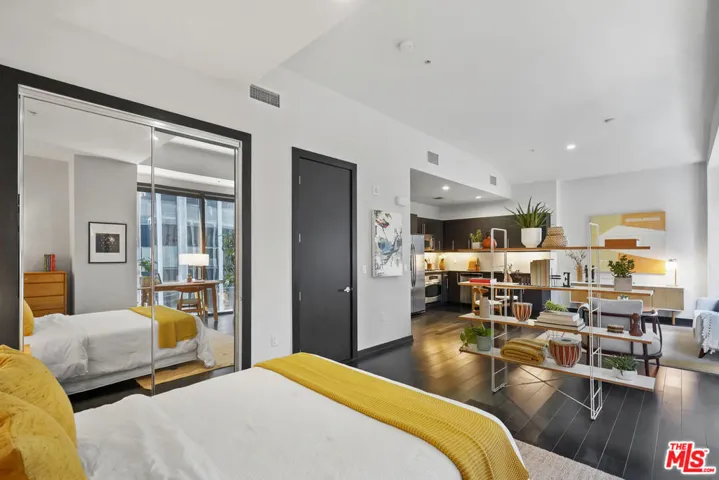 655 S Hope Street 601, Los Angeles, California 90017