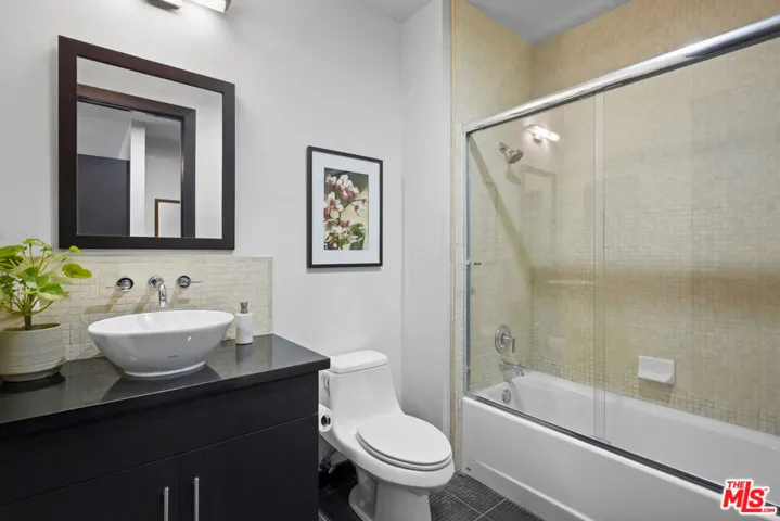655 S Hope Street 601, Los Angeles, California 90017