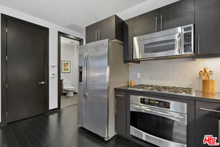 655 S Hope Street 601, Los Angeles, California 90017