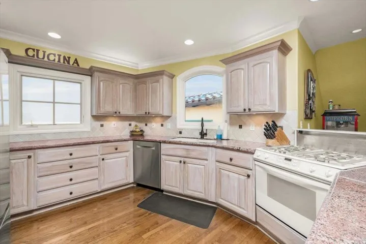 2113 Hopkins Avenue, Redwood City, California 94062
