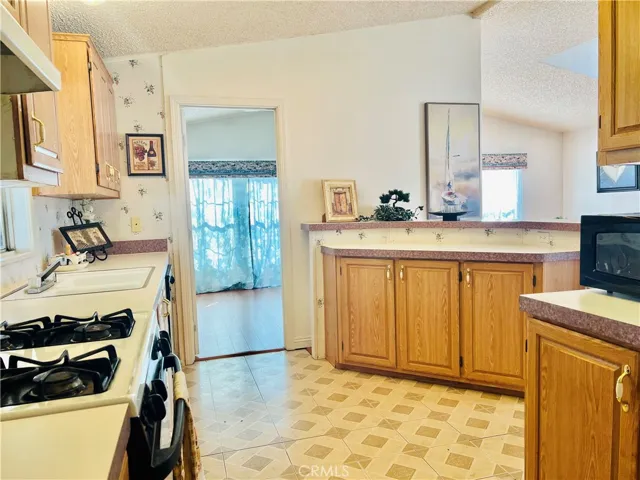 Kitchen next to dining room - view 9