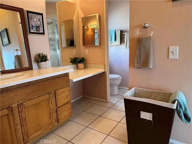 Master bathroom - view 2