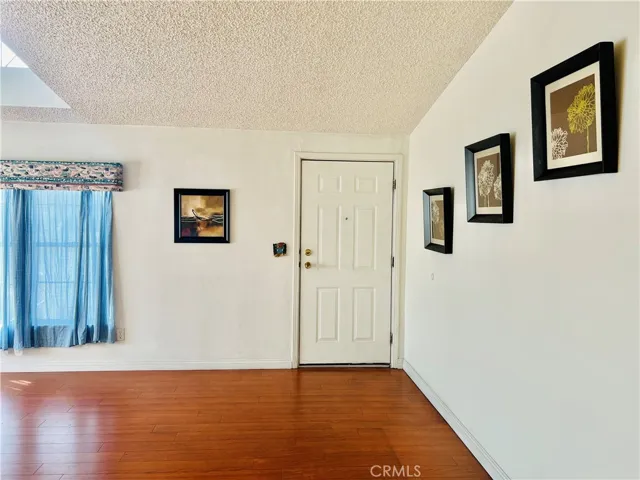Living room - view 1