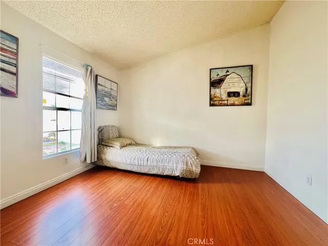 2nd bedroom - view 3