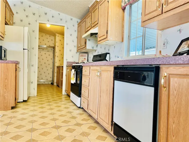 Kitchen - view 4