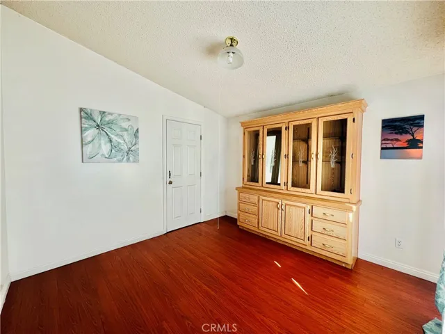 Dining room - view 3