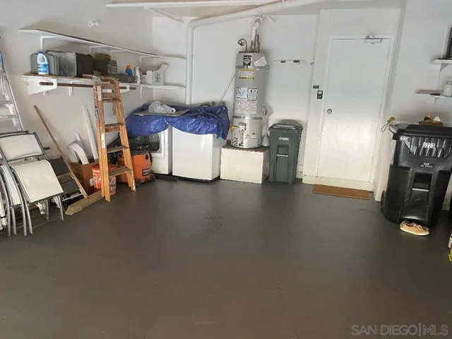 8223 Caminito Modena, La Jolla, California 92037