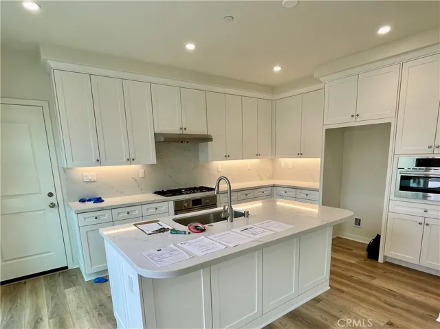 222 Ashby, Irvine, California 92618
