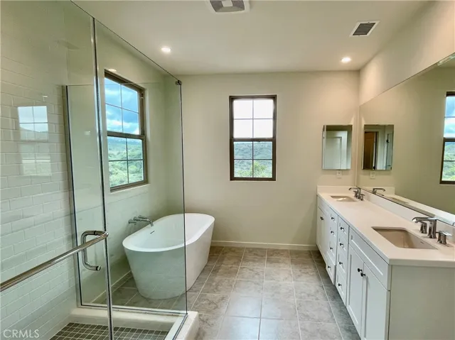 222 Ashby, Irvine, California 92618