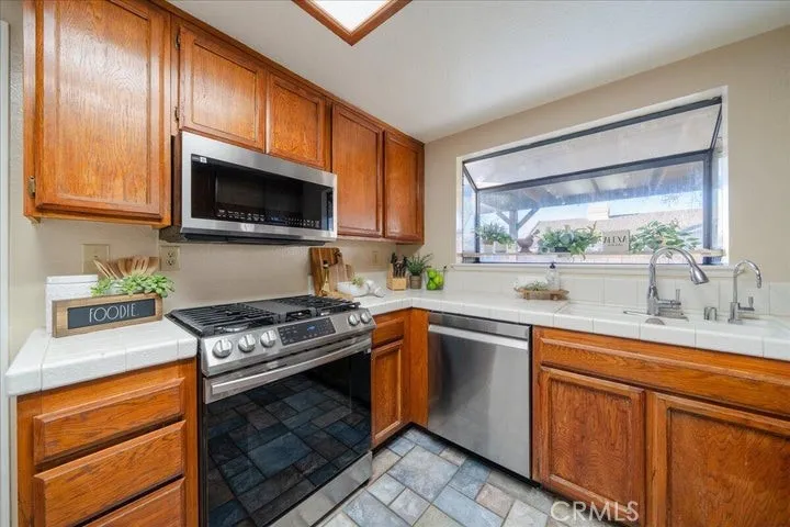 3153 Gingerwood Lane, Lancaster, California 93536