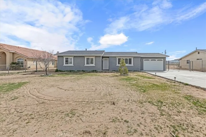 14115 Quinnault Road, Apple Valley, California 92307