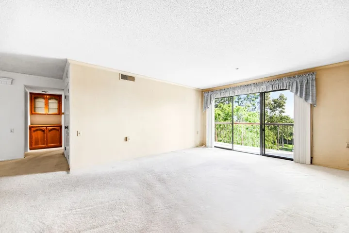 13601 Del Monte Dr. #84c M17, Seal Beach, California 90740
