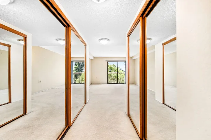 13601 Del Monte Dr. #84c M17, Seal Beach, California 90740