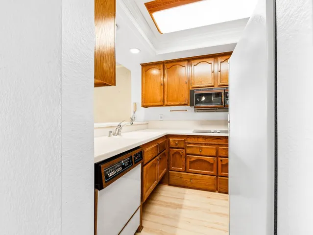 13601 Del Monte Dr. #84c M17, Seal Beach, California 90740