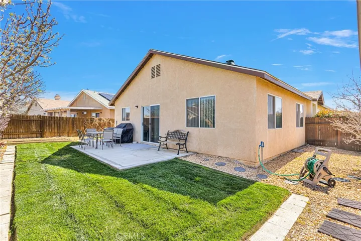 12030 Royal Oaks Road, Victorville, California 92392